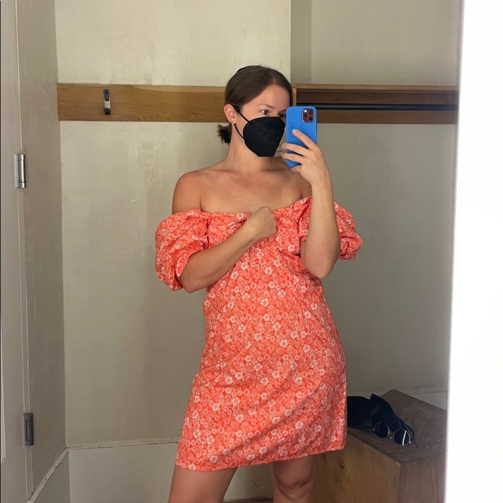 Never worn (tags off) Anthropologie cute puff sleeve mini dress!